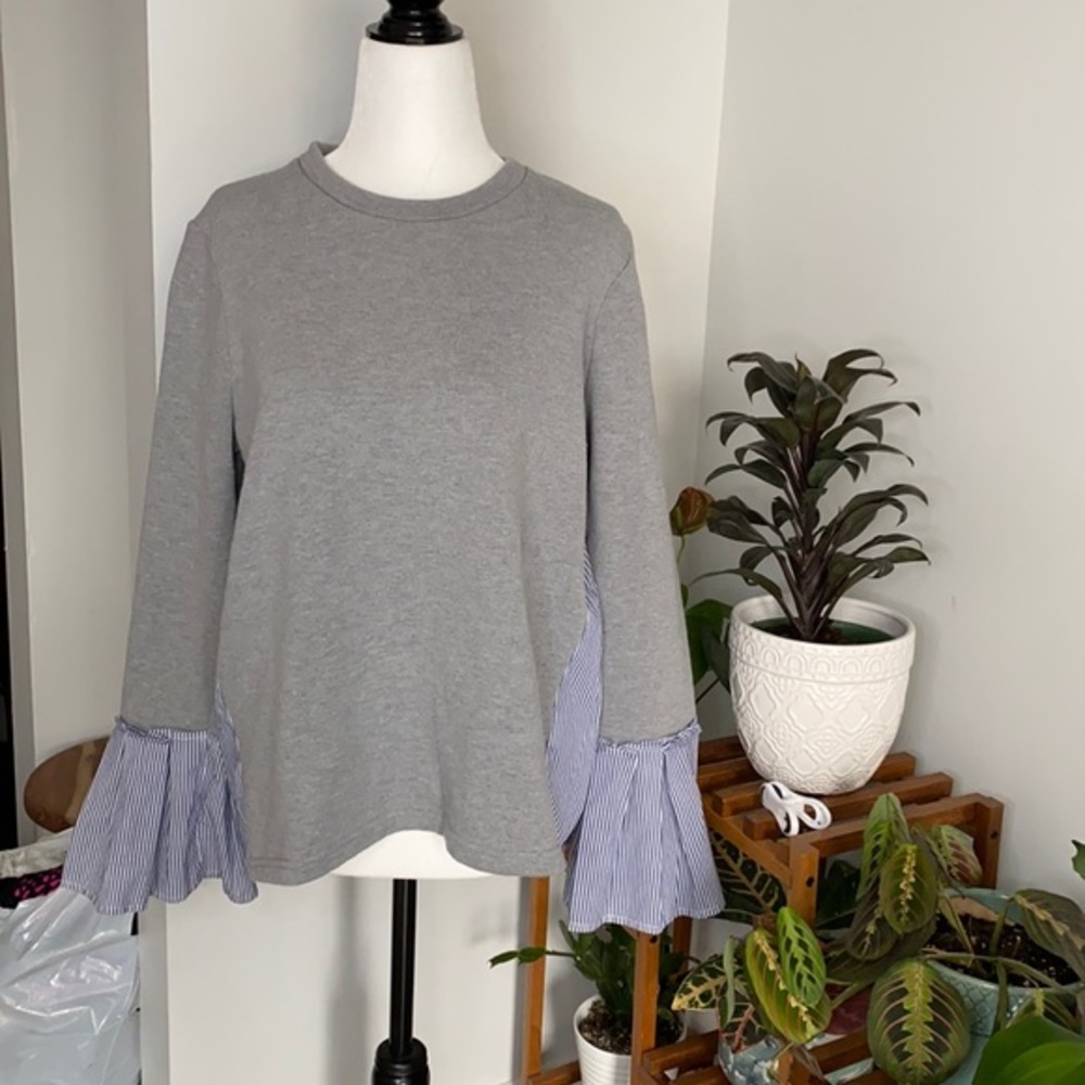 Romeo + Juliet Couture‎ Sweater